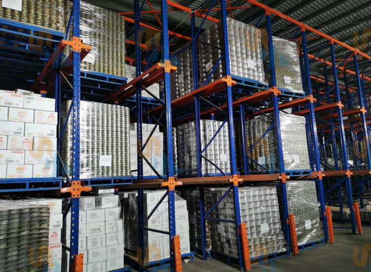 某大型食品行業(yè)貫通貨架訂制案例展示